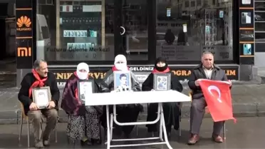Aileler fırtınaya rağmen eylemlerine devam etti