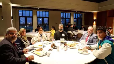 Vali Vekili Eser, misafir afetzedelerle iftar yemeğinde bir araya geldi