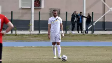 Talasgücü'nde Ahmet Şahbaz gollerini frikikten atıyor