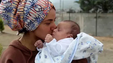 Depremden sağ çıkan 2 aylık ikiz bebek, ailesine ikinci mutluluğu yaşattı