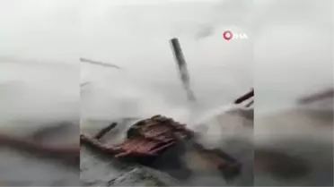 Ahırda çıkan yangın paniğe neden oldu
