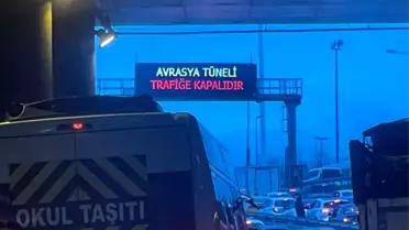 Avrasya Tüneli'nde kaza: Otomobil yan yattı