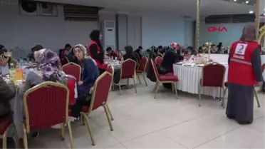 ERCİŞ'TE DEPREMZEDE VE KİMSESİZ ÇOCUKLARA İFTAR YEMEĞİ