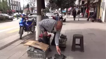 Ayakkabı boyayarak 6 evlat büyütüp, 2 kez umreye gitti