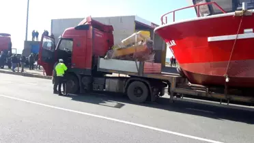 Teknenin üzerinde üst geçidi farketmedi