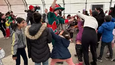 Karagöz ve Hacivat, depremzede çocuklar için sahnede