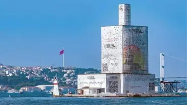 Brandalar kaldırıldı, tarihi yapı ortaya çıktı! İşte İstanbul'un simgelerinden Kız Kulesi'nin son görüntüsü
