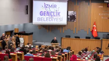 İzmir Gençlik Belediyesi'nin İlk Meclis Toplantısına Katılan Tunç Soyer: 'Tarih Sizi Yazacak'