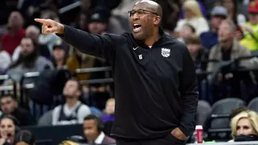 Mike Brown, NBA'in 2022-2023 normal sezonunun en iyi başantrenörü seçildi