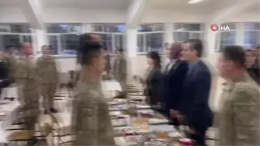 Vali surprises Mehmetçik's mother at last iftar of Ramadan