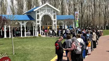 Eskişehir Sazova Parkı Bayram Tatilinde Doldu Taştı