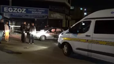 İzmir'de ehliyetsiz sürücünün park halindeki tıra çarptığı kazada 1 kişi hayatını kaybetti