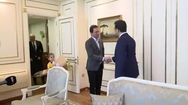 İBB Başkanı Ekrem İmamoğlu, 23 Nisan'da koltuğunu minik öğrenciye devretti