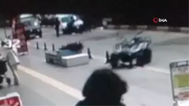 Manavgat'ta ATVye hafif ticari araç çarptı: 3 yaralı