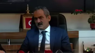 BAKAN ÖZER 'İSTEDİĞİMİZ, ÜRETİCİMİZİN ÜRÜNDEN DAHA FAZLA KATKI PAYI ALABİLMESİ'