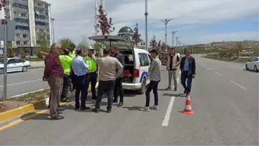 Elazığ'da Sivrice Belediye Başkanı'nın Makam Aracı Kaza Yaptı