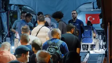 101 Türk vatandaşı daha Sudan'dan getirildi, iç savaşın şiddetlendiği bölgede tahliyeler sürüyor
