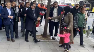 AK Parti İstanbul Milletvekili Adayı Adem Yıldırım Zeytinburnu'nda Sevgi Yürüyüşüne Katıldı