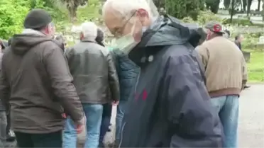 Gazeteci Mehmet Günerin eğitime bağışlanan kadavra bedeni 4 yıl sonra toprağa verildi