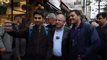 Ümit Özdağ, vatandaşlarla buluştu ve tatlı ısmarladı