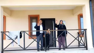 Depremzedeler Yeni Akıllı Köy Evlerine Taşındı