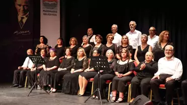 Tazelenme Üniversitesi 60 Yaş Üstü Öğrencileri Türk Halk Müziği Konseri Verdi