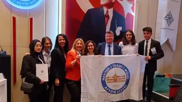 Afyon Lisesi öğretmen ve öğrencileri 'İzmir İktisat Kongresi'nin 100. Yıldönümü'nde panel gerçekleştirdi