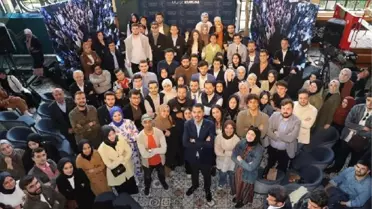 Çevre Bakanı Murat Kurum, Üsküdar'da gençlerle buluştu
