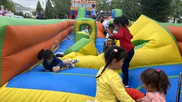 Çocuklar SANKO'nun düzenlediği şenlikte eğlendi