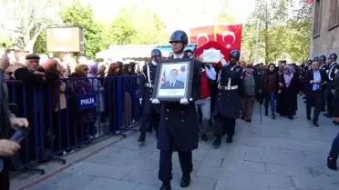 Jandarma Uzman Onbaşı Oğuzhan Kabayel Isparta'da son yolculuğuna uğurlandı