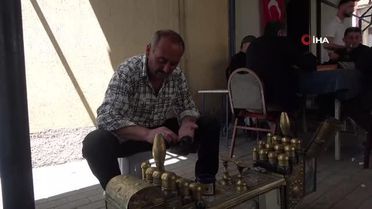 Ayakkabı boyacısı resimleriyle ünlü