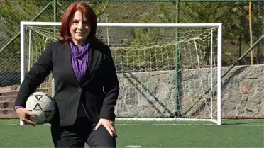 Türk futbolunun nabzı Riva'da yükseldi! MHK başkanı, hakemlerle tartıştı