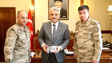 Erzincan'da Akıllı Saat Projesi kapsamında zihinsel engelli vatandaşlara hediye edildi