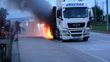 Karabük'te seyir halindeki tırın dorse lastikleri alev aldı