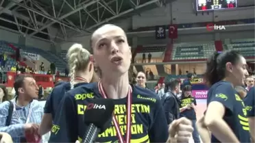 Fenerbahçe Kadın Voleybol Takımı Şampiyonluğu Kazandı