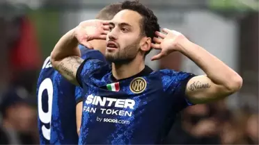 Milli futbolcu Hakan Çalhanoğlu, ezeli rekabete damga vuran performansıyla Şampiyonlar Ligi'nde haftanın en iyi 11'ine seçildi