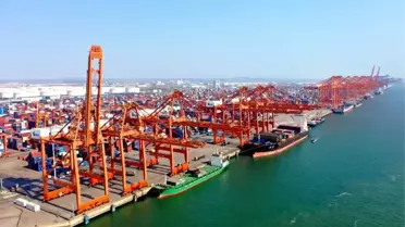 Çin'de Kara-Deniz Ticaret Koridoru Üzerinden 300.000'den Fazla Konteyner Sevk Edildi