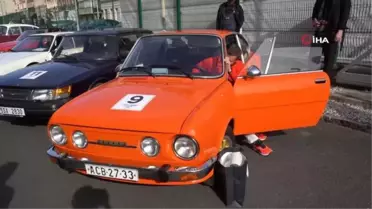 Klasik otomobiller dostluk için Prag'dan İstanbul'a yola çıktı