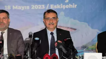 Bakan Dönmez'den depremzedelere hakaret edenlere ağır sözler