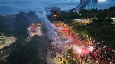 Antalya Büyükşehir'den Coşkulu 19 Mayıs Kutlaması... Başkan Böcek:  'Biz Gençlerle Güçlüyüz'