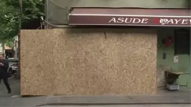 Tesettürlü kadınları kovan işletmeye verilen tüm izinler iptal edildi