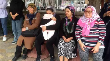Kusmuğunun Akciğerine Kaçması Sonucu Hayatını Kaybeden Bebek Manisa'da Toprağa Verildi