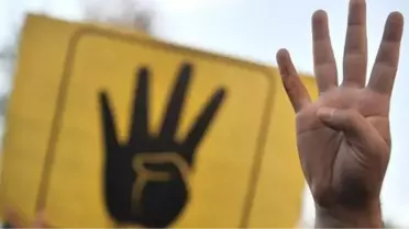 Ak Parti 4 parmak işaretinin anlamı ne? Ak Parti Rabia işaretinin anlamı nedir?