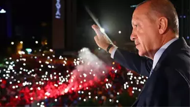 Seçimi kazanan Erdoğan, 21 yıllık geleneği değiştirdi! Bu kez balkon konuşmasını Külliye'de yapacak