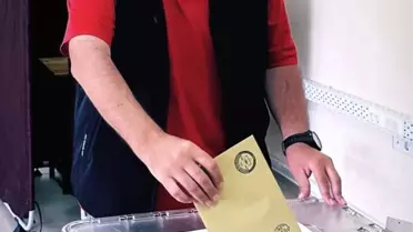 Ünlü Komedyen Ata Demirer Bozcaada'da oyunu kullandı