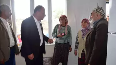Ereğli Belediye Başkanı depremde evi hasar gören vatandaşa yeni evini teslim etti