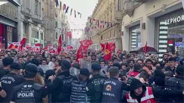 Taksim'de Gezi eylemlerinin yıl dönümü için toplanan gruba polis müdahale etti