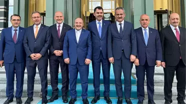 Bakan Varank'tan 'Gerçekten boyu kısaymış' yorumuna esprili yanıt
