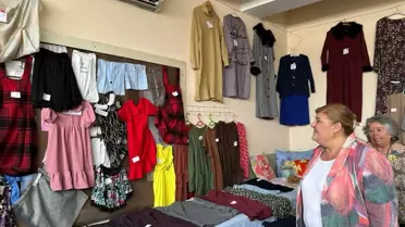 Ceyhan Halk Eğitim Kursiyerlerinin Eserlerinden Oluşan Sergi Belediye Başkanı Tarafından Gezildi