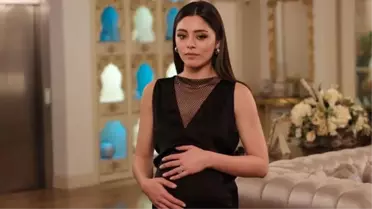 Kızılcık Şerbeti'nin yıldızı Sıla Türkoğlu'nun yeni aşkı Alp Navruz!